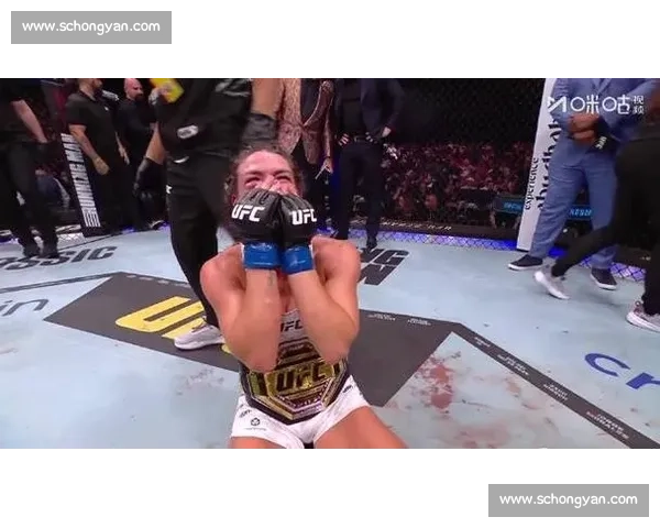 柔术血脉加冕!巴西背景邓恩斩获 UFC 草量级冠军 柔术血脉加冕!巴西背景邓恩斩获 UFC 草量级冠军