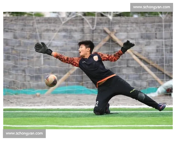 少年绿茵 1v1：脚下技巧藏惊艳